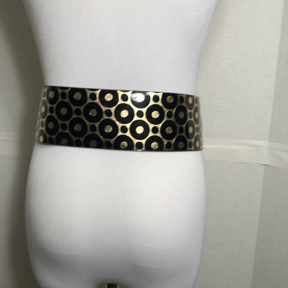 Black and Gold Retro Style Belt - Picture 2 of 4